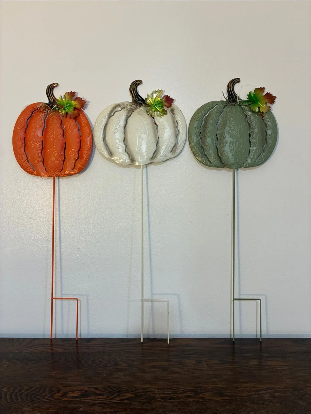 NWT- Set of 3- Embossed Leaf Design- Metal Pumpkin Yard Stakes